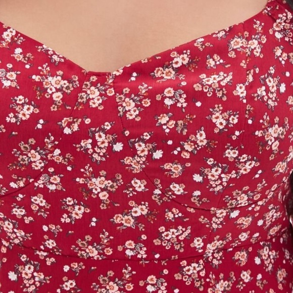 Plus Size Floral Mini Dress - Picture 2 of 5